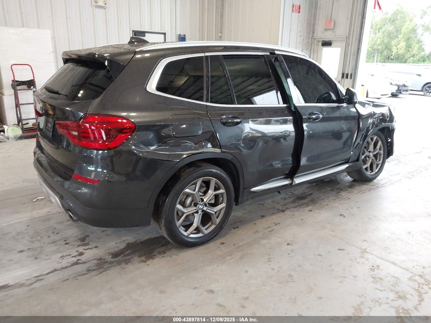 BMW X3 - zdjęcie 4