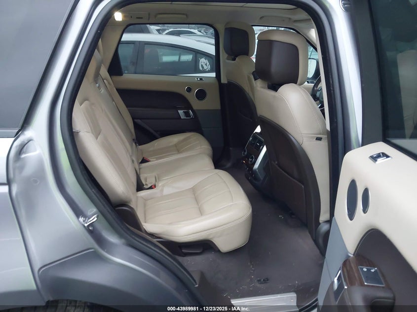 LAND ROVER RANGE ROVER SPORT - zdjęcie 8