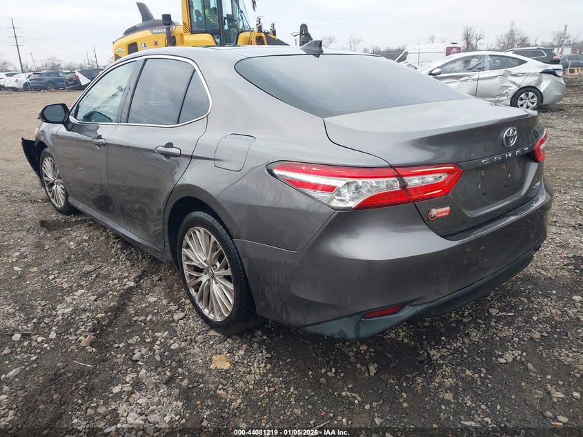 TOYOTA CAMRY - zdjęcie 3