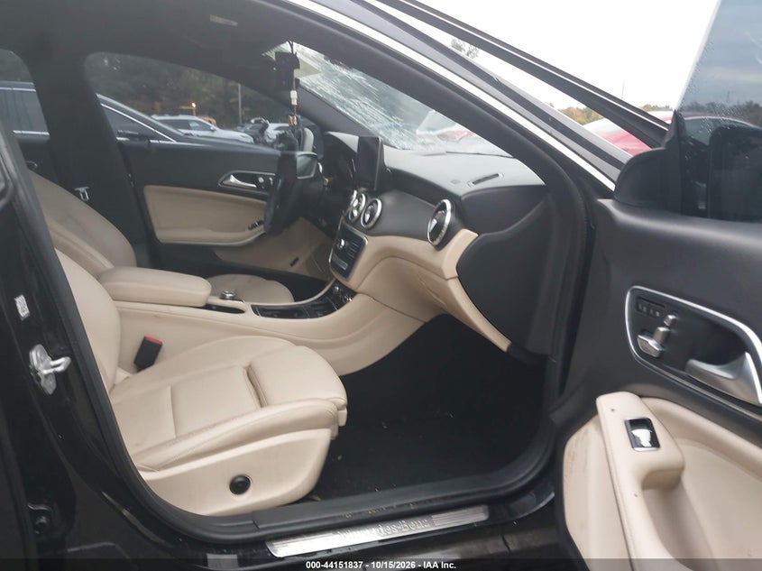 MERCEDES-BENZ CLA 250 - zdjęcie 5