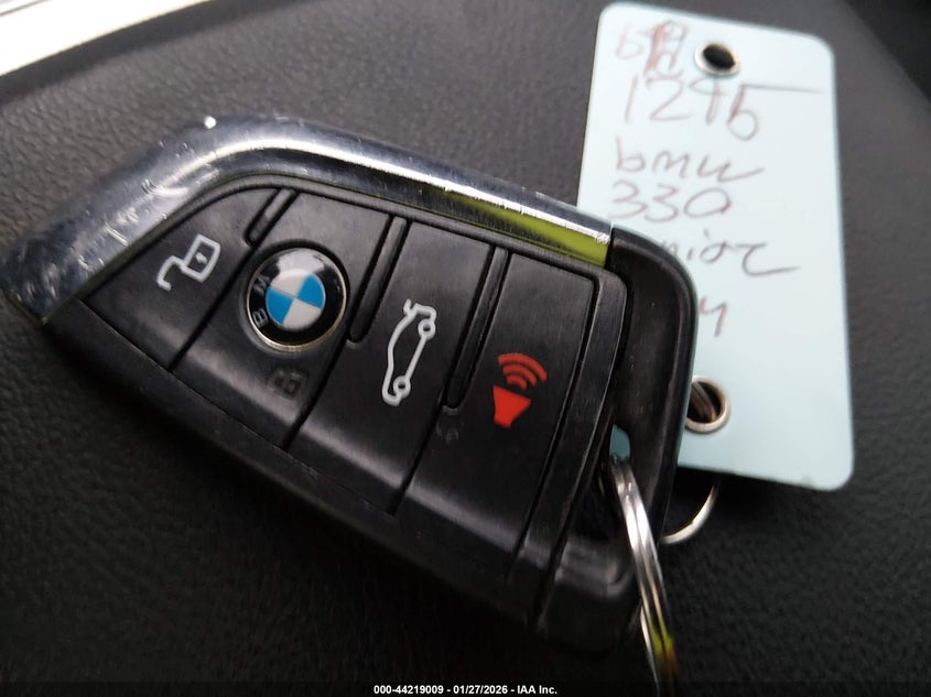 BMW 330I - zdjęcie 11