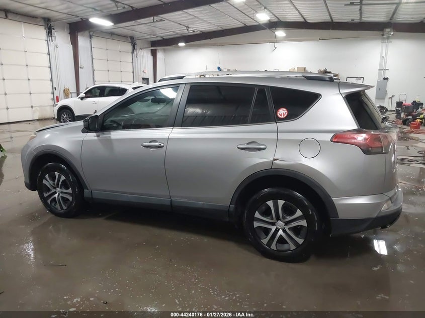 TOYOTA RAV4 - zdjęcie 14