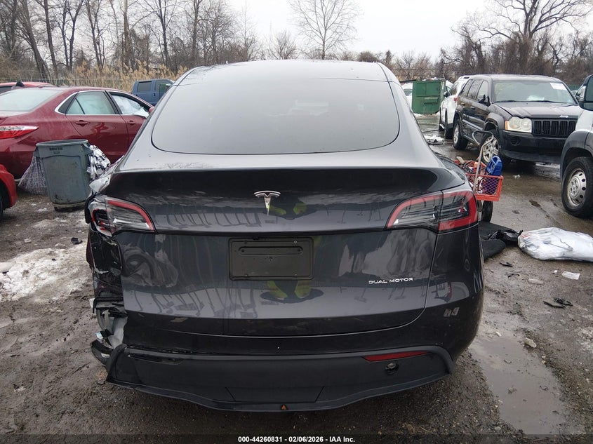 TESLA MODEL Y - zdjęcie 16
