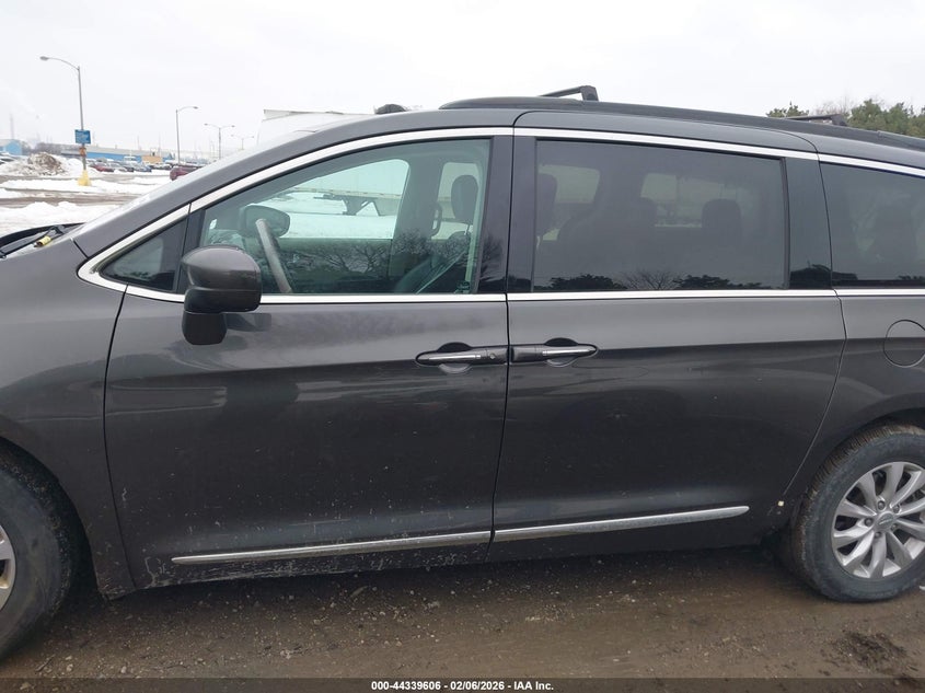 CHRYSLER PACIFICA - zdjęcie 14