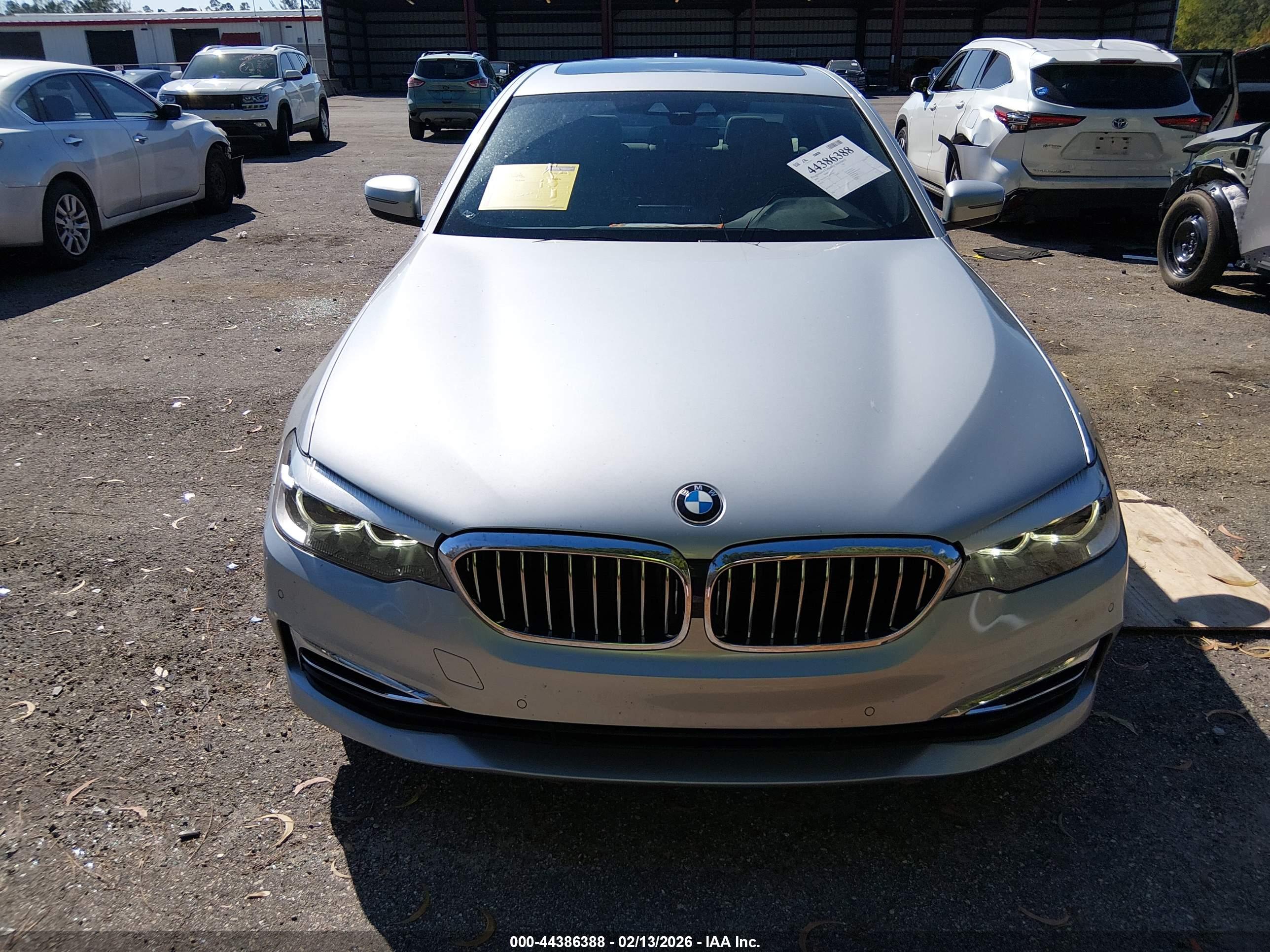 2019 BMW 530I - Image 13