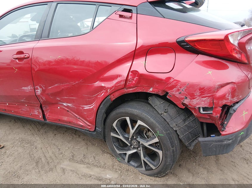 TOYOTA C-HR - zdjęcie 6