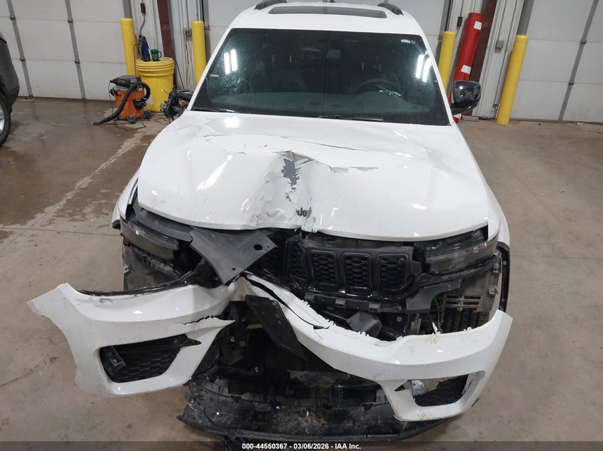 JEEP GRAND CHEROKEE - zdjęcie 13