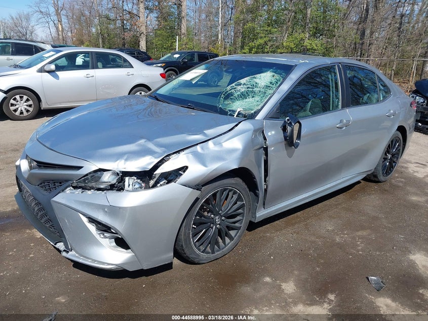 TOYOTA CAMRY - zdjęcie 6