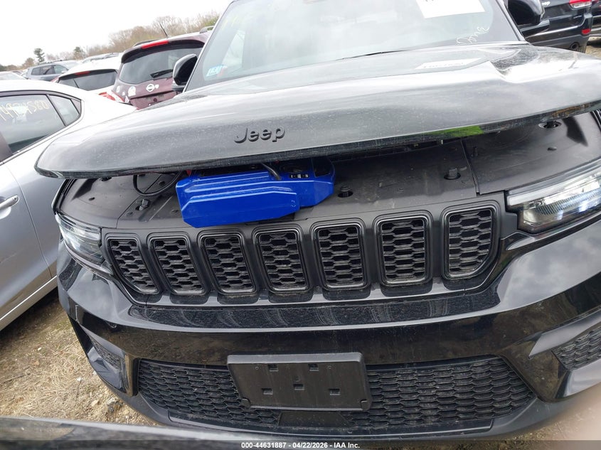 JEEP GRAND CHEROKEE - zdjęcie 13