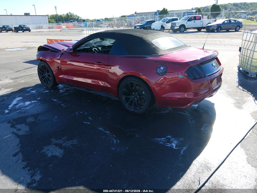 FORD MUSTANG - zdjęcie 3