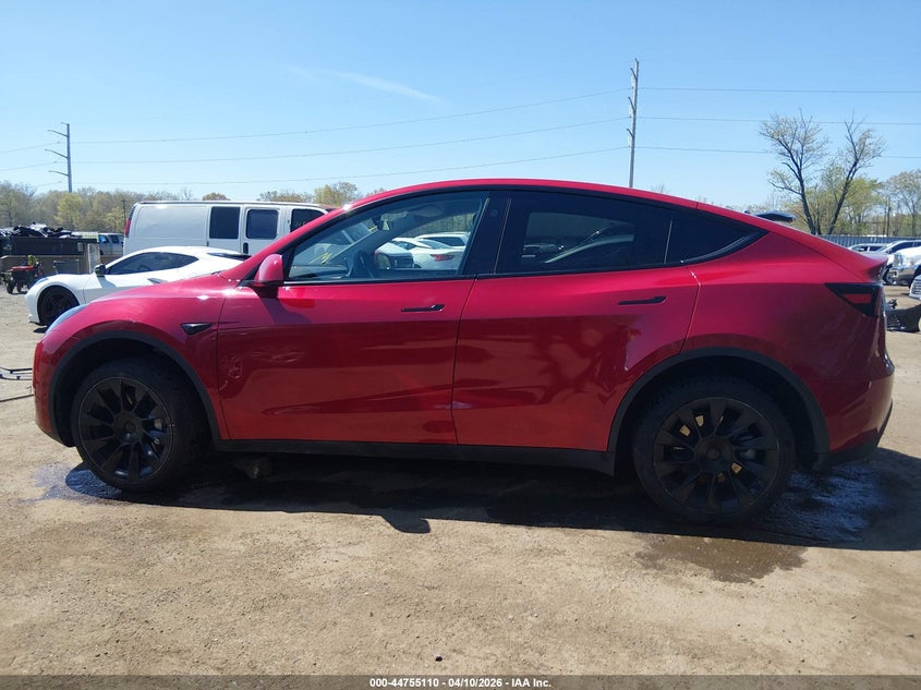 TESLA MODEL Y - zdjęcie 13