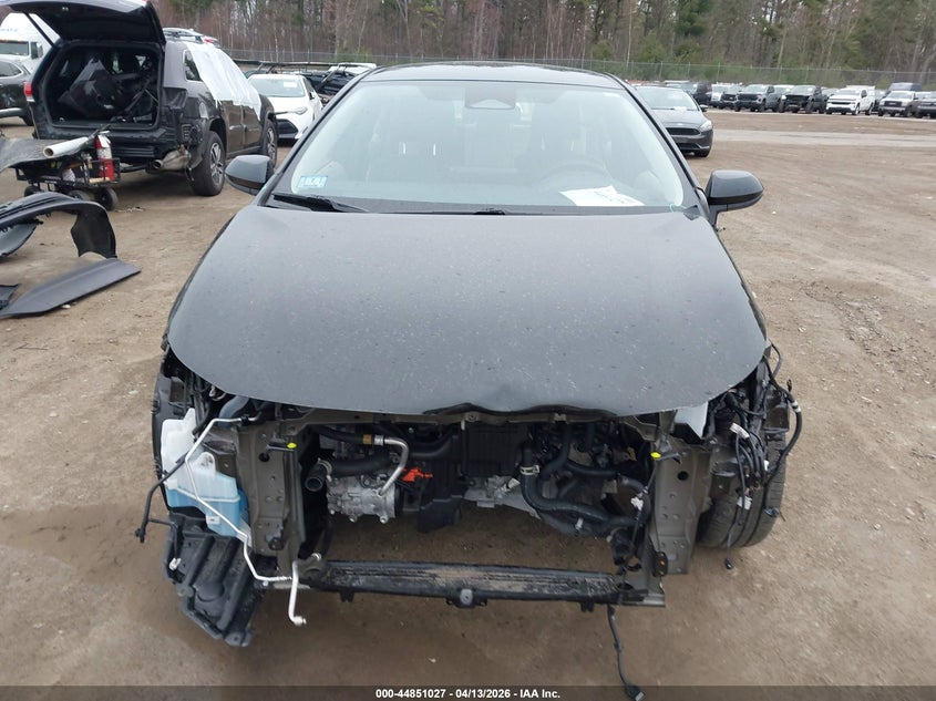 TOYOTA COROLLA - zdjęcie 18