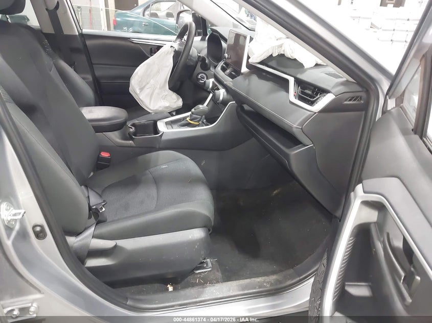 TOYOTA RAV4 - zdjęcie 5