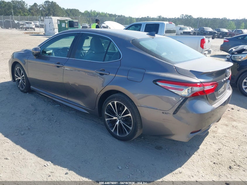 TOYOTA CAMRY - zdjęcie 3