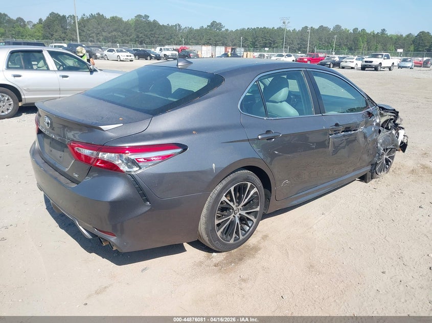 TOYOTA CAMRY - zdjęcie 4