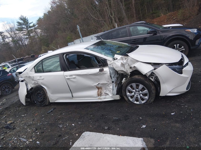 TOYOTA COROLLA - zdjęcie 14