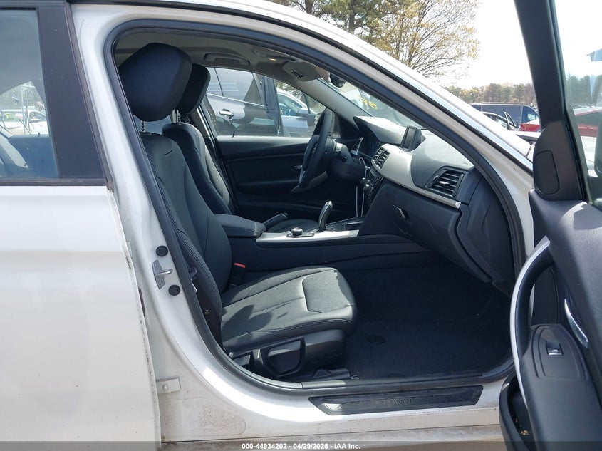 BMW 320I - zdjęcie 5