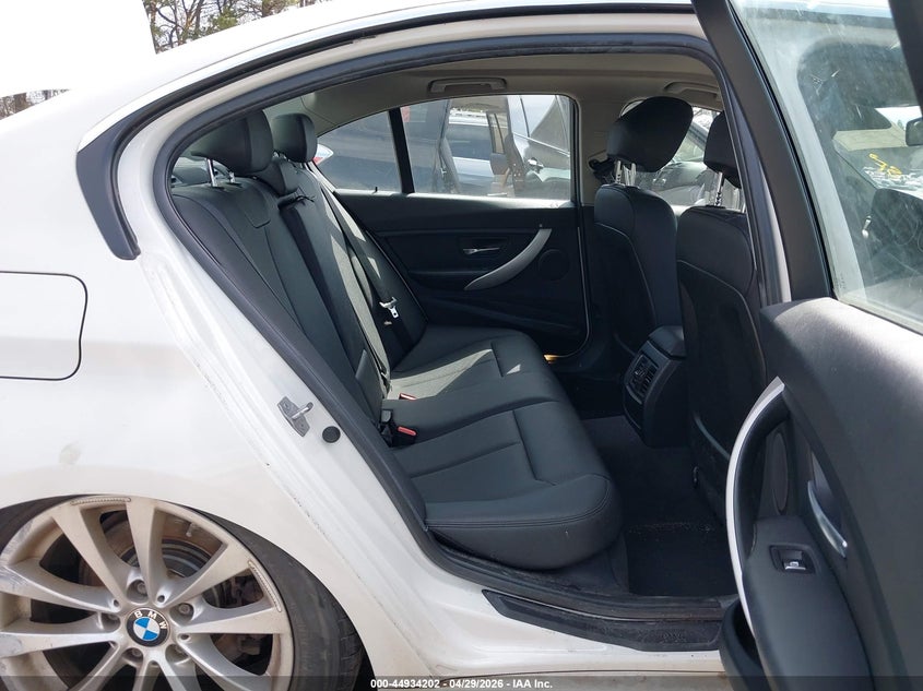 BMW 320I - zdjęcie 8