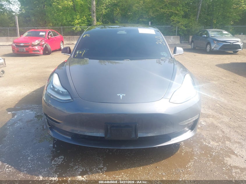 TESLA MODEL 3 - zdjęcie 10