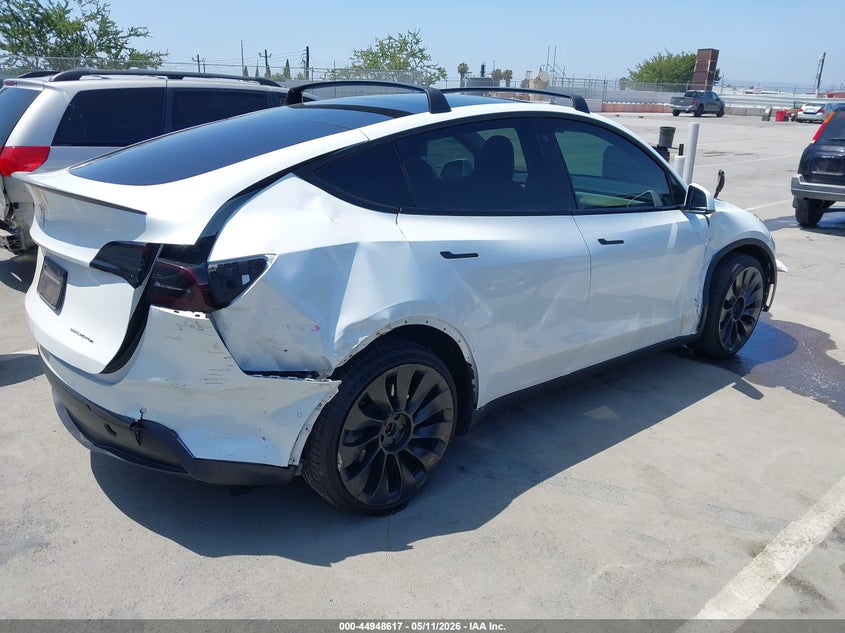 TESLA MODEL Y - zdjęcie 4