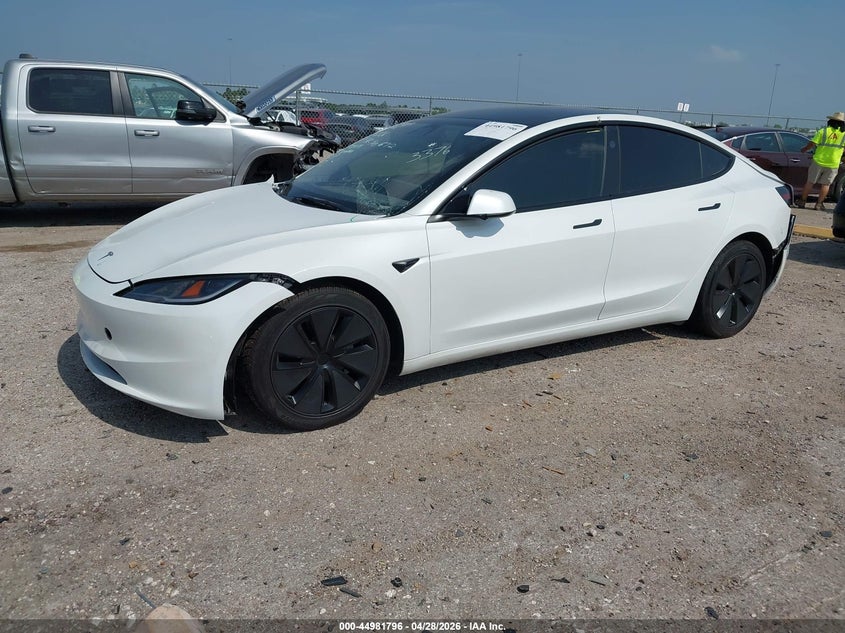 TESLA MODEL 3 - zdjęcie 2