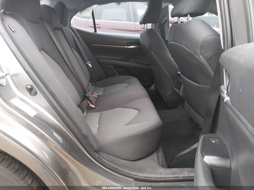 TOYOTA CAMRY - zdjęcie 8