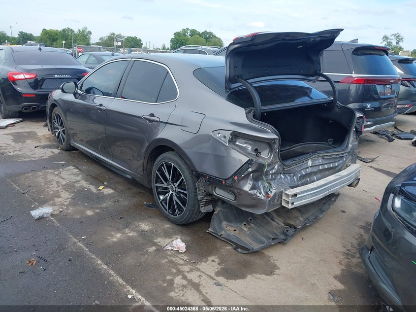 TOYOTA CAMRY - zdjęcie 3