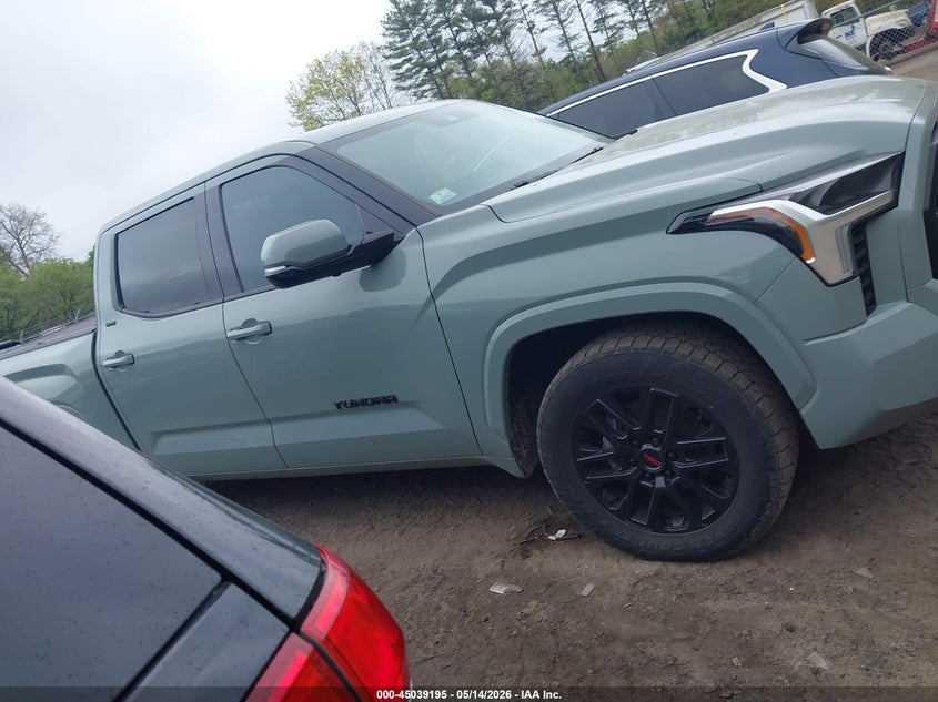 TOYOTA TUNDRA - zdjęcie 12