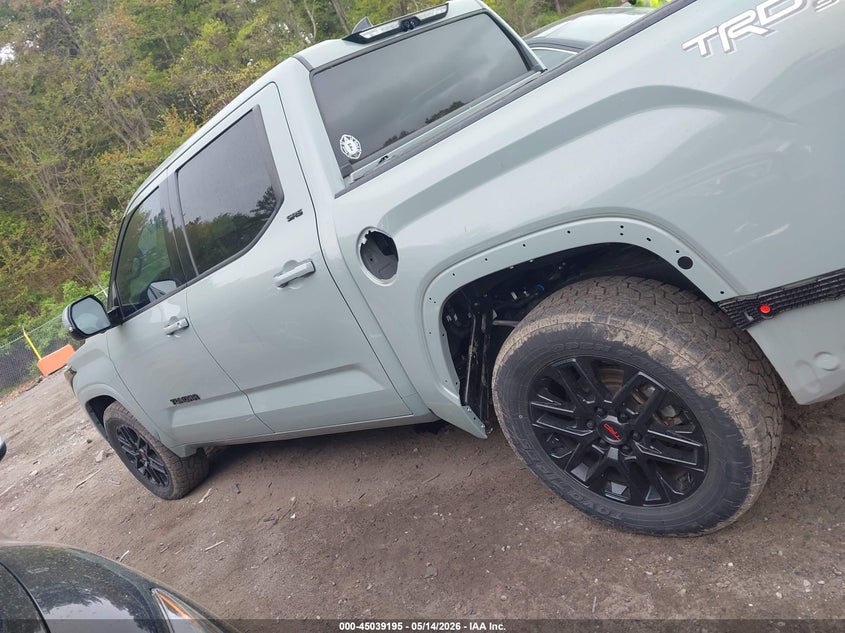 TOYOTA TUNDRA - zdjęcie 13