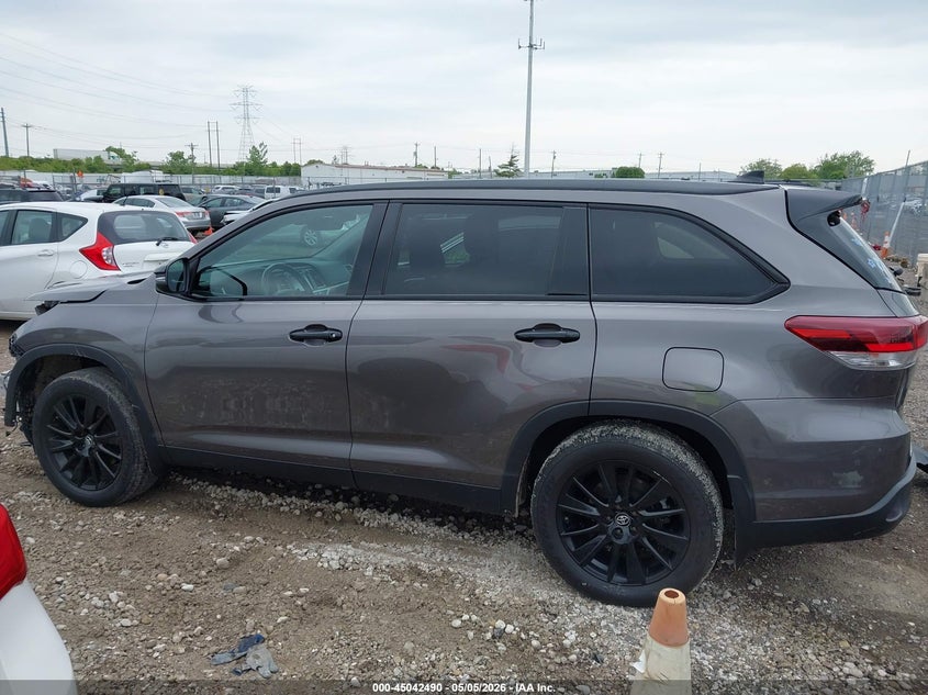 TOYOTA HIGHLANDER - zdjęcie 15