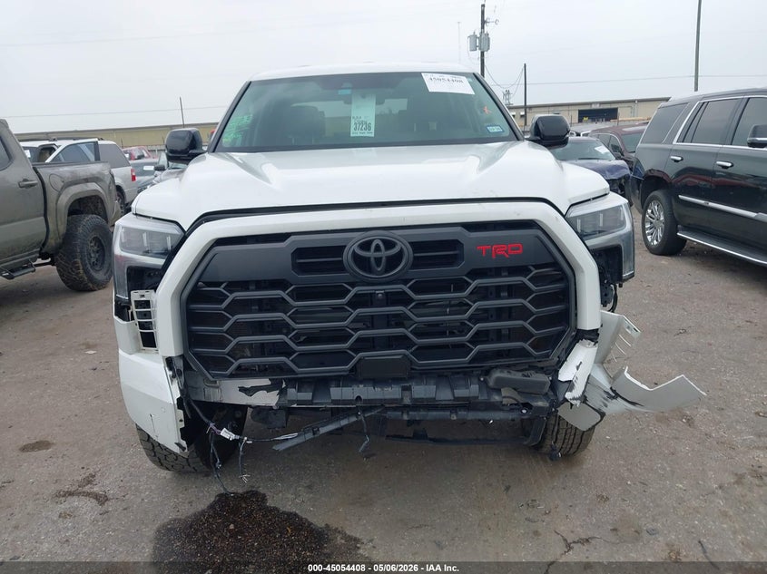 TOYOTA TUNDRA - zdjęcie 13
