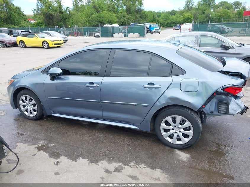 TOYOTA COROLLA - zdjęcie 15