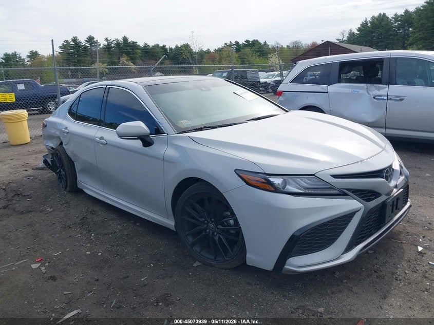 TOYOTA CAMRY - zdjęcie 1