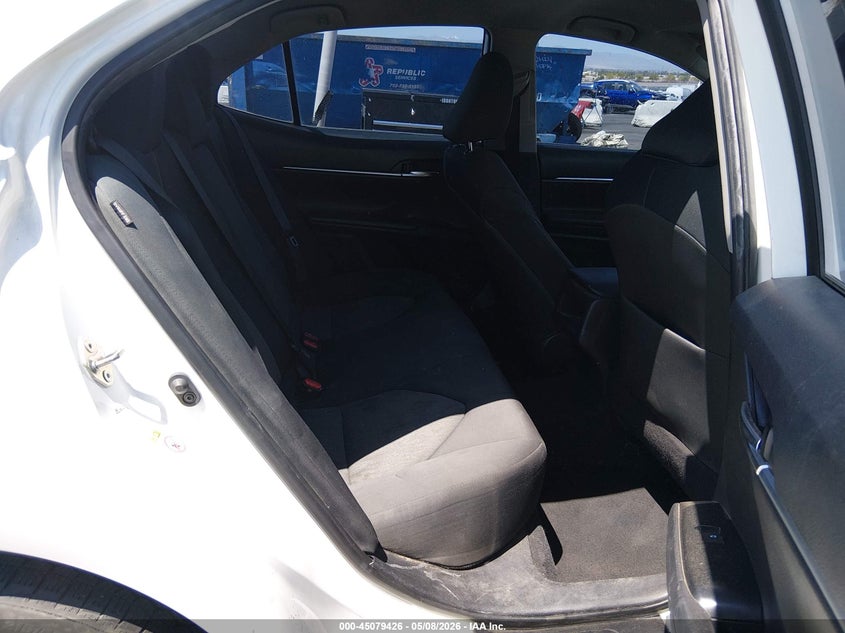 TOYOTA CAMRY - zdjęcie 8