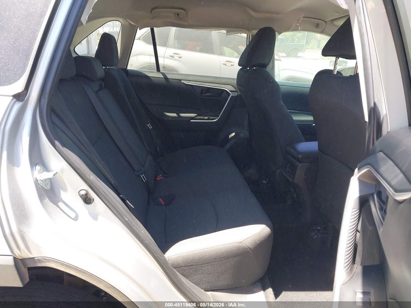 TOYOTA RAV4 - zdjęcie 8