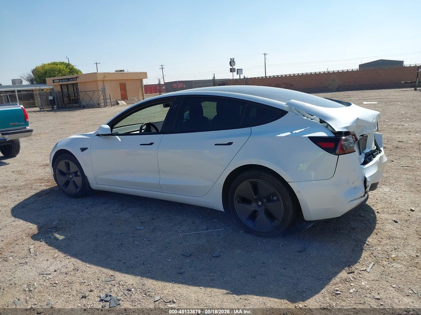 TESLA MODEL 3 - zdjęcie 14