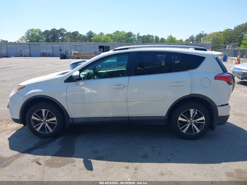 TOYOTA RAV4 - zdjęcie 14