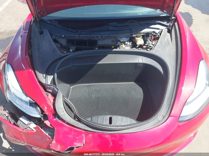TESLA MODEL 3 - zdjęcie 10