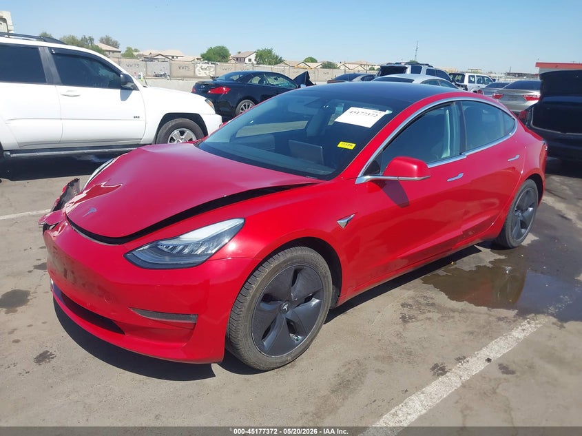 TESLA MODEL 3 - zdjęcie 2