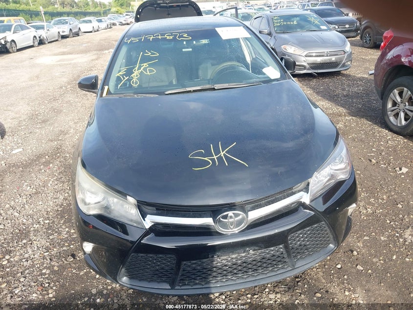 TOYOTA CAMRY - zdjęcie 12