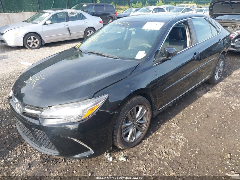 TOYOTA CAMRY - zdjęcie 2