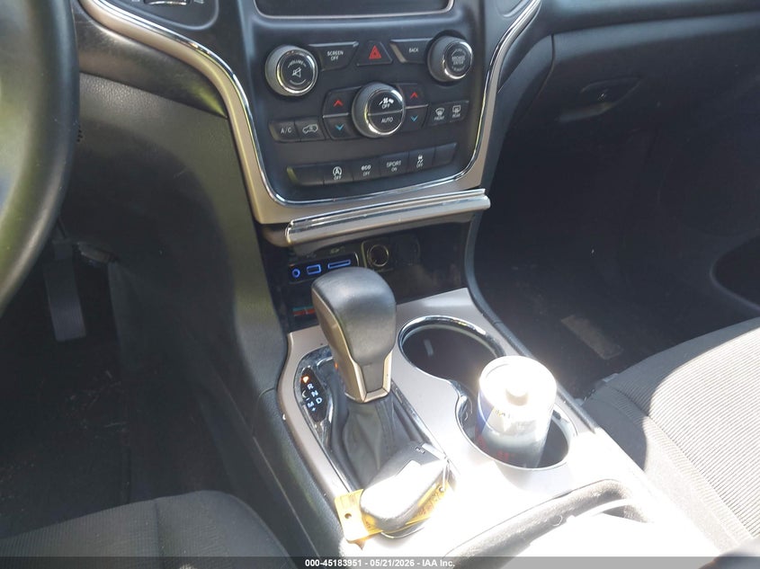 JEEP GRAND CHEROKEE - zdjęcie 11