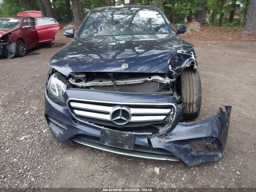 MERCEDES-BENZ E 300 - zdjęcie 11