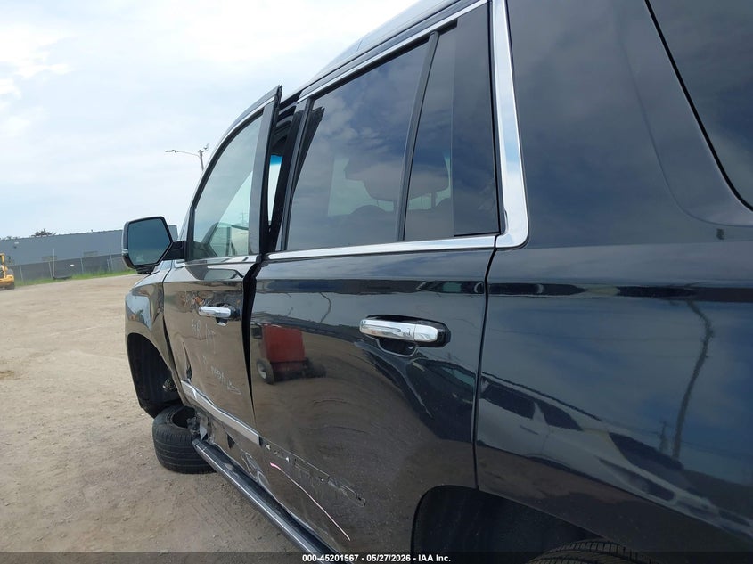 CADILLAC ESCALADE - zdjęcie 18