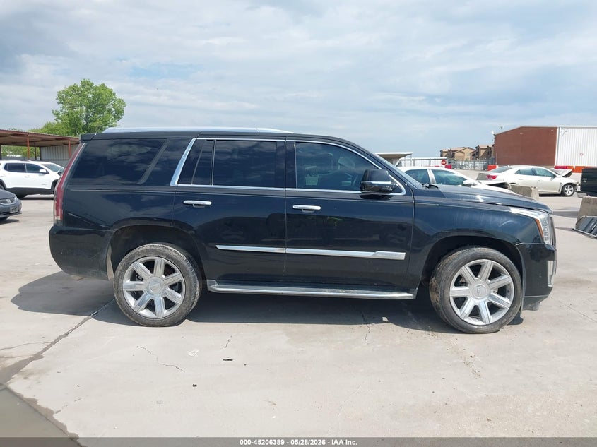 CADILLAC ESCALADE - zdjęcie 13