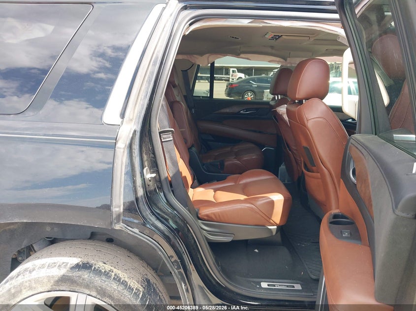 CADILLAC ESCALADE - zdjęcie 8