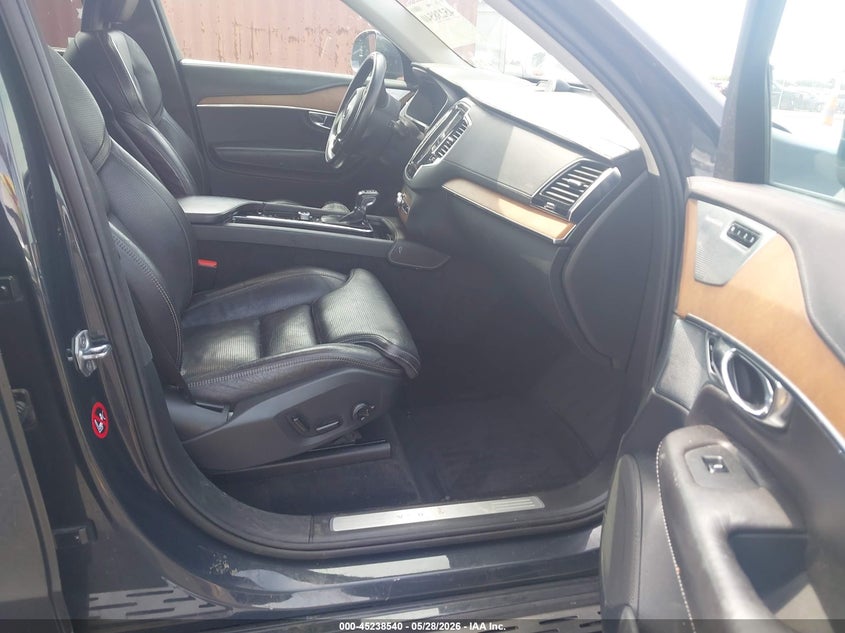 VOLVO XC90 - zdjęcie 5