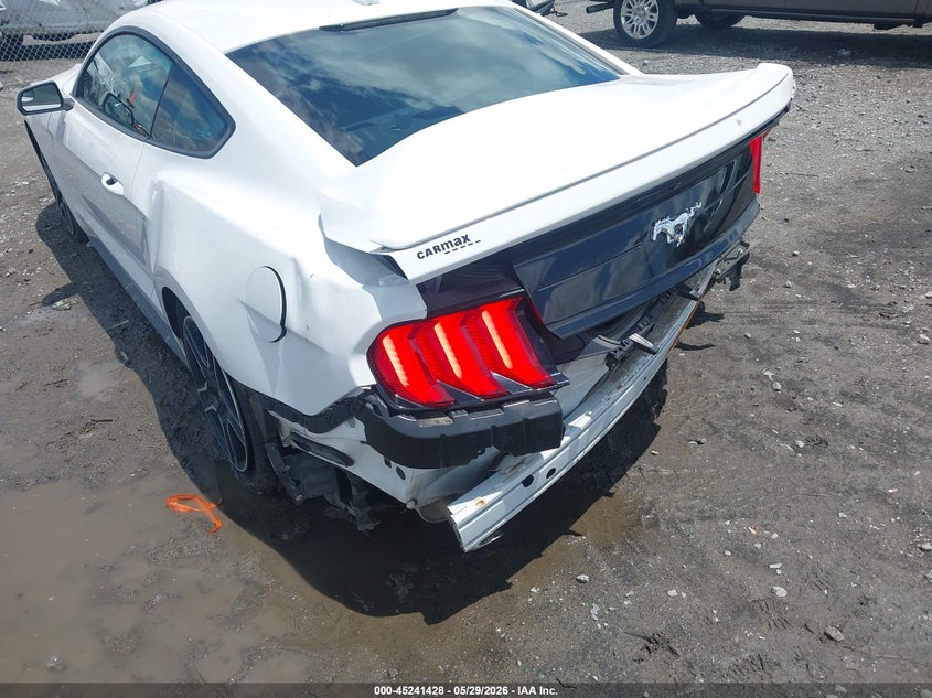 FORD MUSTANG - zdjęcie 6