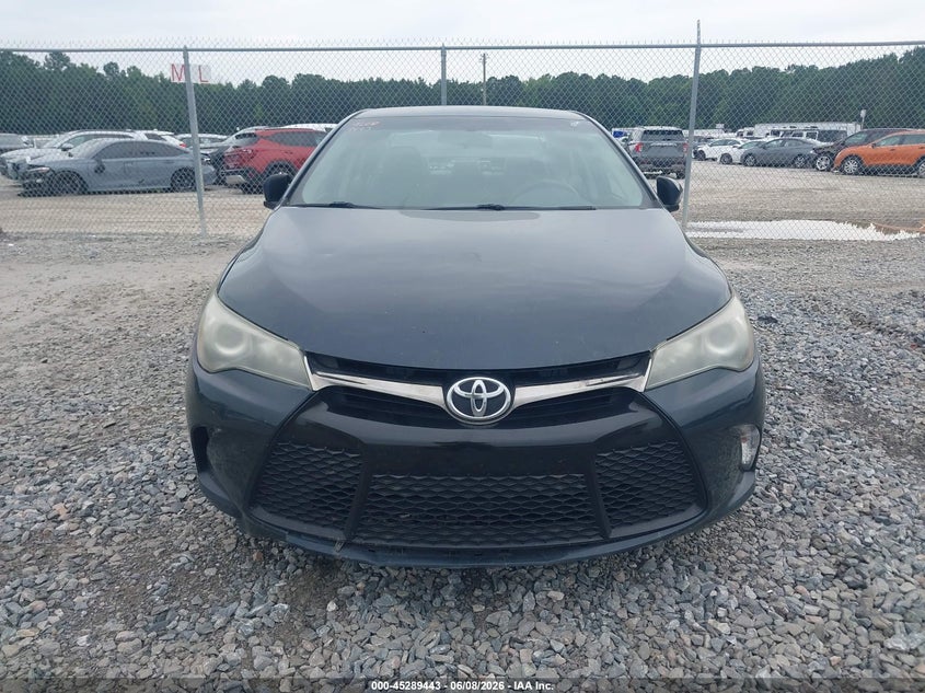 TOYOTA CAMRY - zdjęcie 12