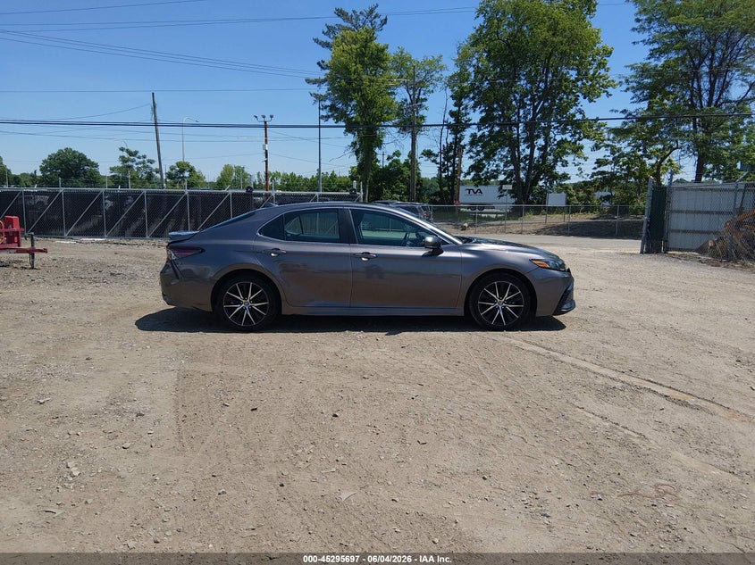 TOYOTA CAMRY - zdjęcie 13